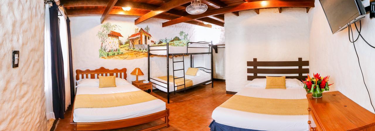 Hotel Flor Blanca Manuel Antonio Exterior photo