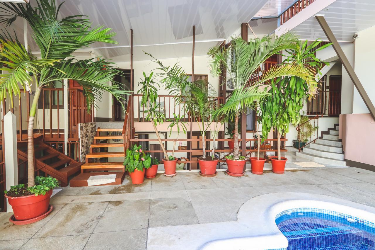 Hotel Flor Blanca Manuel Antonio Exterior photo