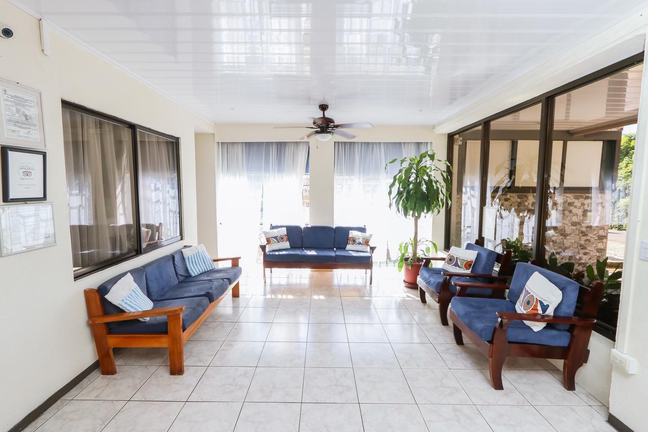 Hotel Flor Blanca Manuel Antonio Exterior photo
