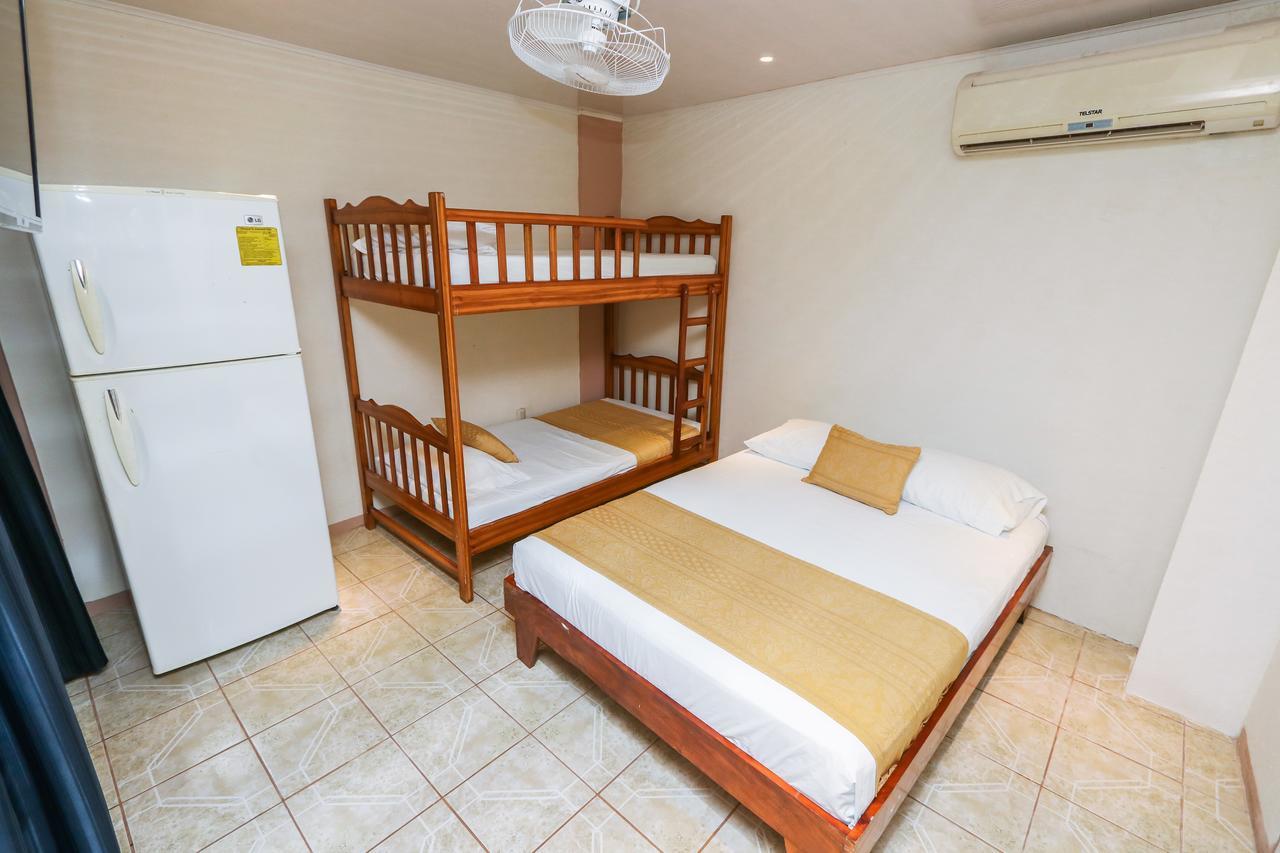 Hotel Flor Blanca Manuel Antonio Exterior photo