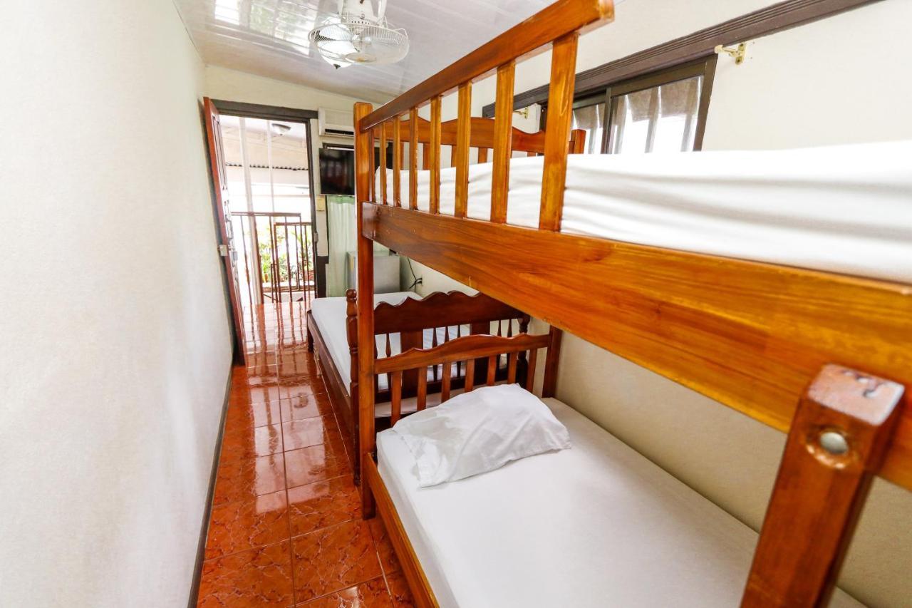 Hotel Flor Blanca Manuel Antonio Exterior photo